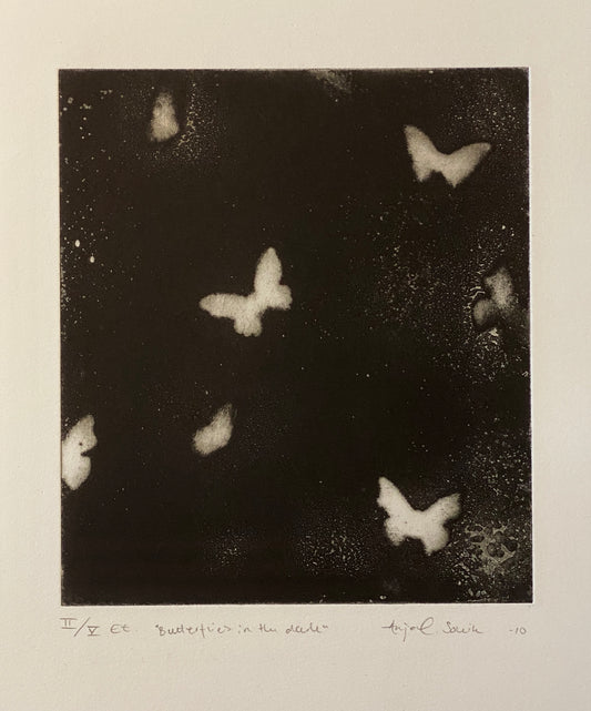 Butterflies in the dark av Anja Cecilie Solvik - Galleri EKG AS